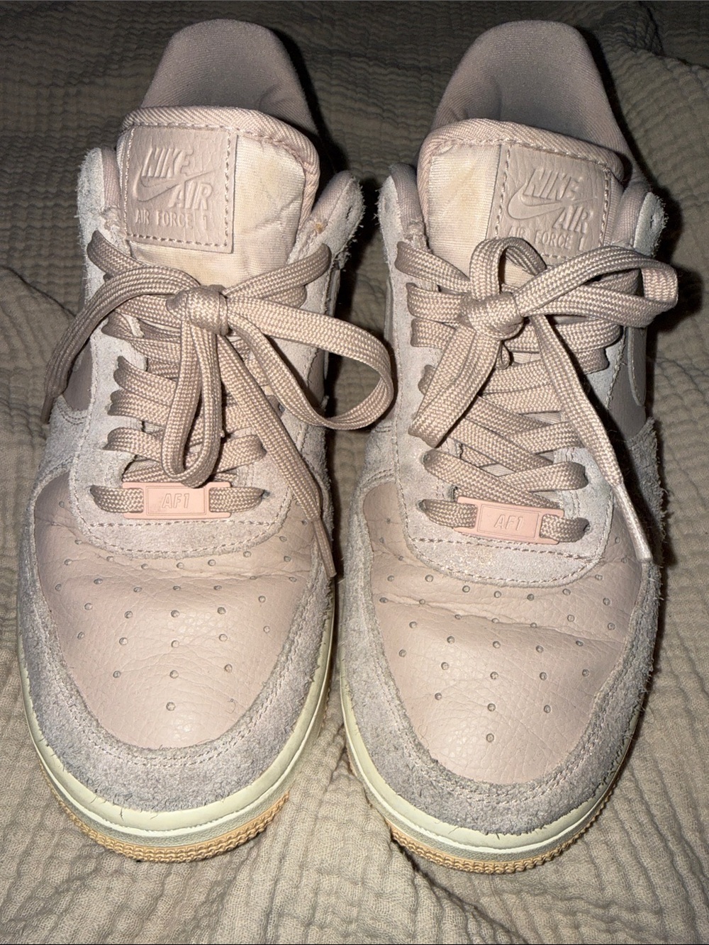 Nike Women’s Low-Top Sneakers in Blush Pink - Picture 2 of 4